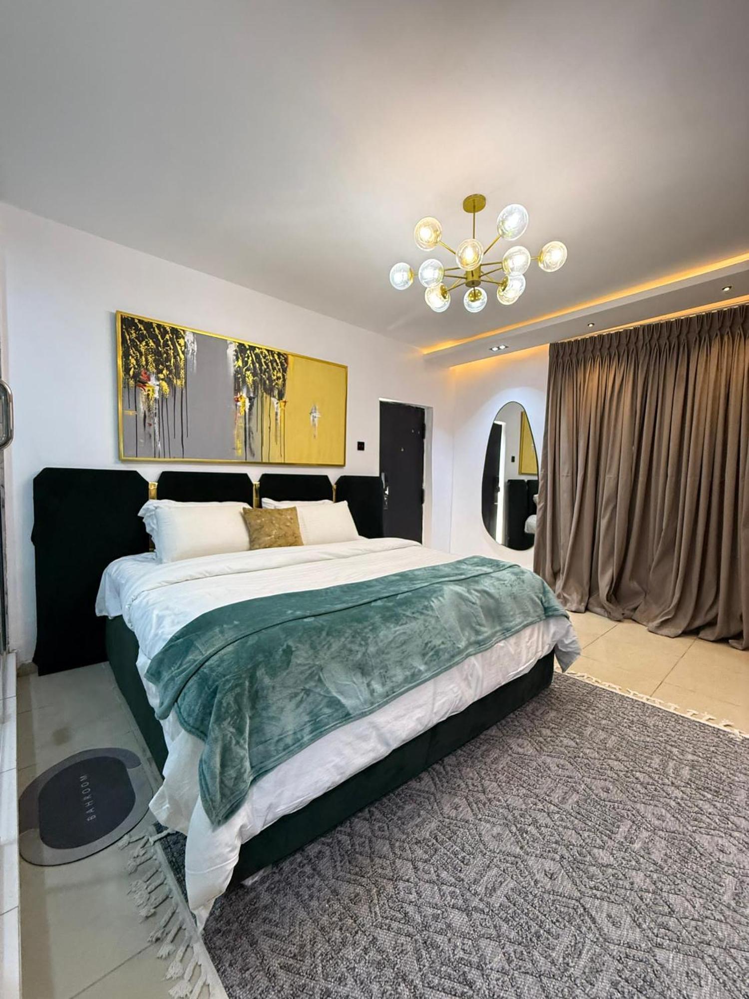 Villa Toscana Luxe Gra Port Harcourt Exterior photo