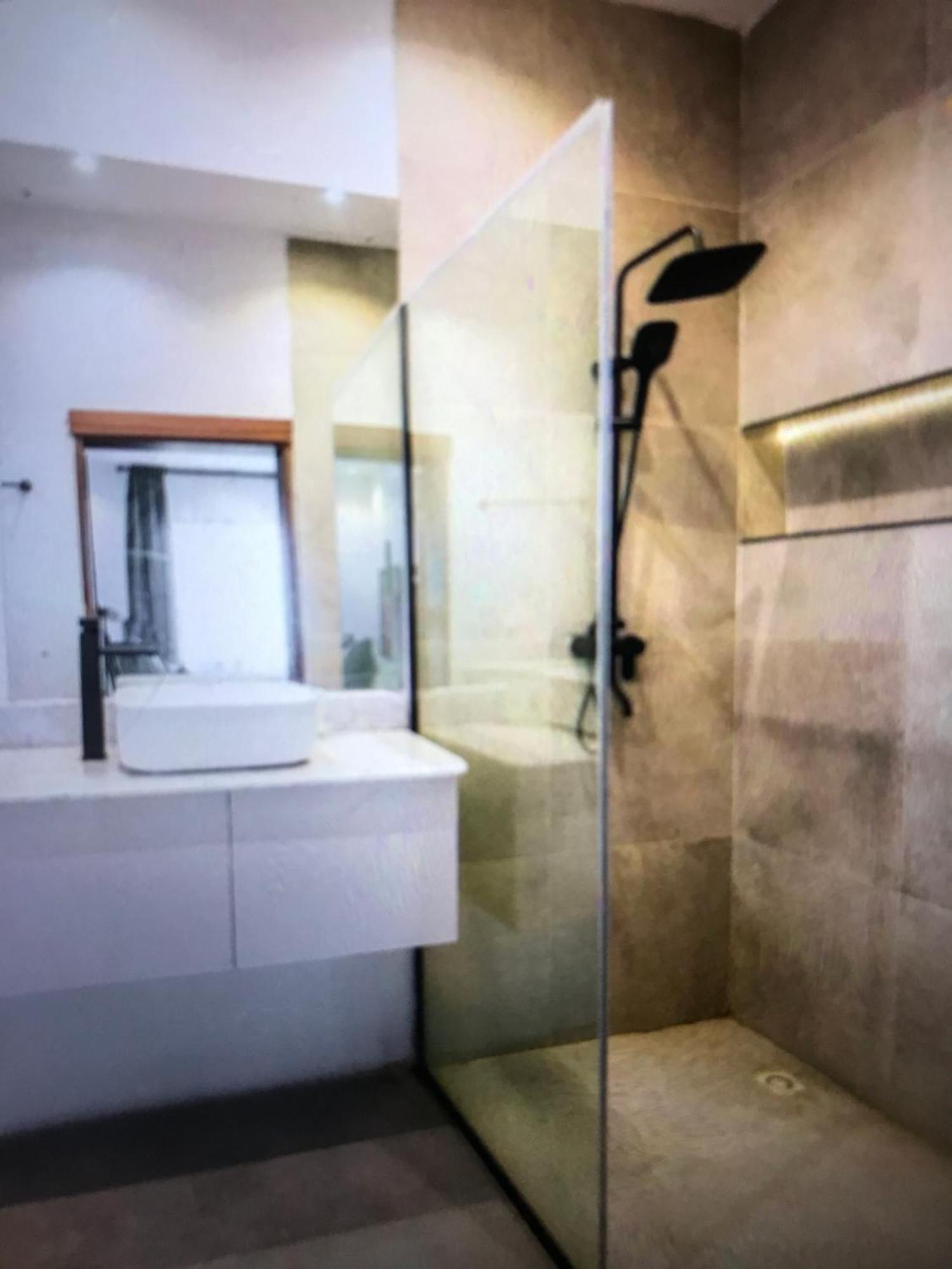 Villa Toscana Luxe Gra Port Harcourt Exterior photo
